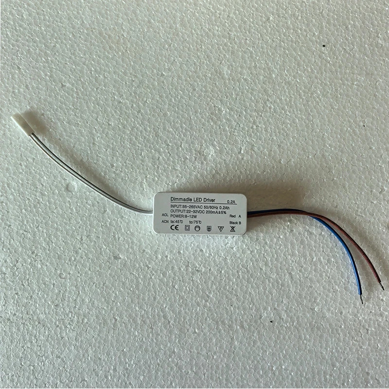 Lustre Suspendu Design Minimaliste Moderne Pour Décoration Intérieure 12 Lustre Suspendu Design Minimaliste Moderne Pour Décoration Intérieure – Image 10