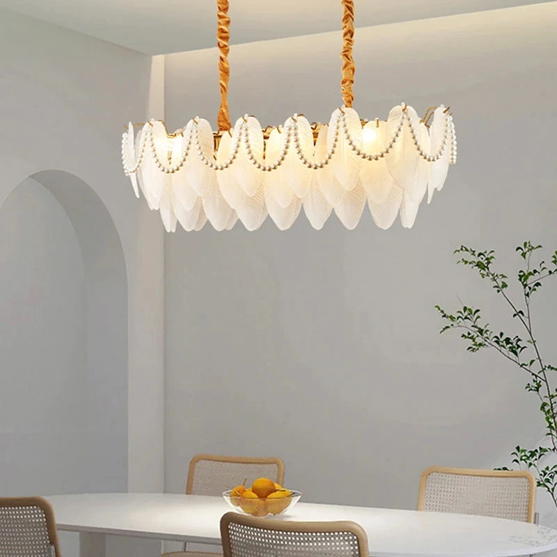 Lustre Rétro En Plumes Pour Une Ambiance Romantique Et Luxueuse 8 Lustre Rétro En Plumes Pour Une Ambiance Romantique Et Luxueuse – Image 6