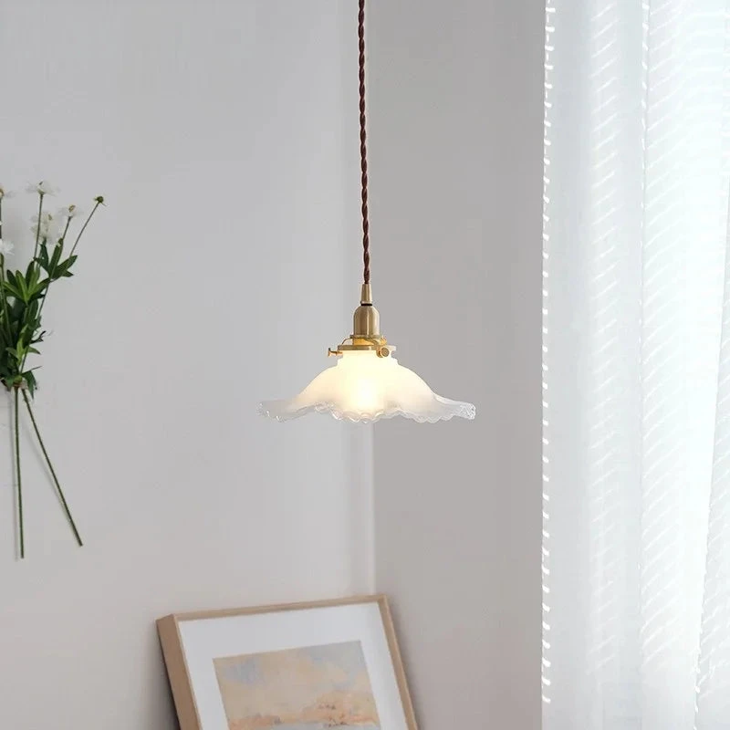 Suspension En Verre Et Laiton Design Nordique Vintage Décorative 5 Suspension En Verre Et Laiton Design Nordique Vintage Décorative – Image 3