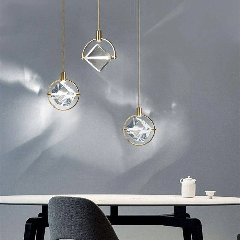 Suspension LED Design Avec Rond Doré Et Cristal De Verre Luxury 5 Suspension LED Design Avec Rond Doré Et Cristal De Verre Luxury – Image 3