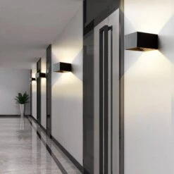 Applique Murale Design à LED Avec Abat-jour Carré En Métal Balcony -Lumeers Boutique product image 1491191548 33d43cbc 9462 4061 b61b 669dc22c61a0