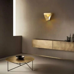 Applique Murale Moderne En Forme De Pyramide Luxury Jarrett -Lumeers Boutique product image 1891444526