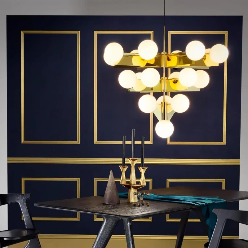 Lustre Moderne Pyramidale Doré Avec Globes En Verre Luxury Ariana 4 Lustre Moderne Pyramidale Doré Avec Globes En Verre Luxury Ariana – Image 2