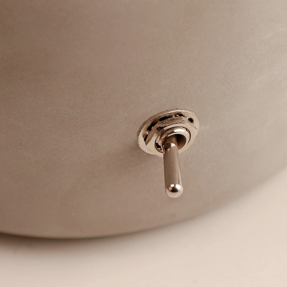 Lampe à Poser Rétro En Ciment Gris Lino 10 Lampe à Poser Rétro En Ciment Gris Lino – Image 8