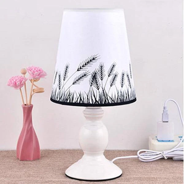 Lampe De Chevet Blanche Avec Abat-jour En Tissu Avec Papillon Et Fleurs 6 Lampe De Chevet Blanche Avec Abat-jour En Tissu Avec Papillon Et Fleurs – Image 4
